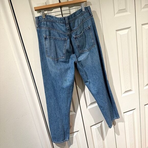 GAP Rigid Cotton Mom Jeans Cropped Ankle Distressed Vintage Wash Ripped Knees 14 - Picture 6 of 12